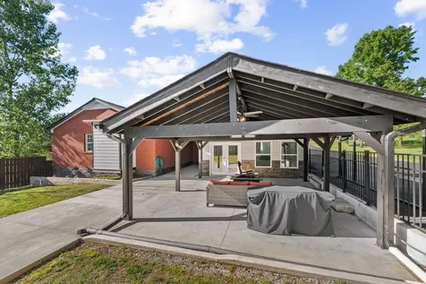 608 Vinson Drive Nashville TN 37217