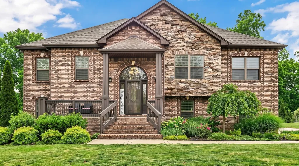 1729 Double R Boulevard Clarksville TN 37042