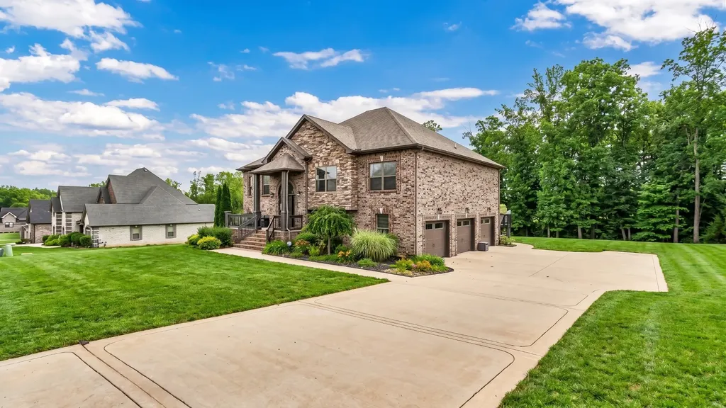 1729 Double R Boulevard Clarksville TN 37042
