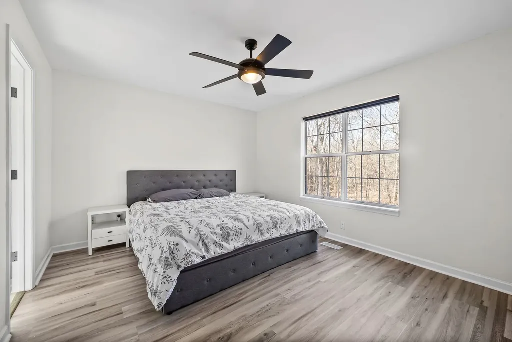 1315 Hand Drive Clarksville TN 37042