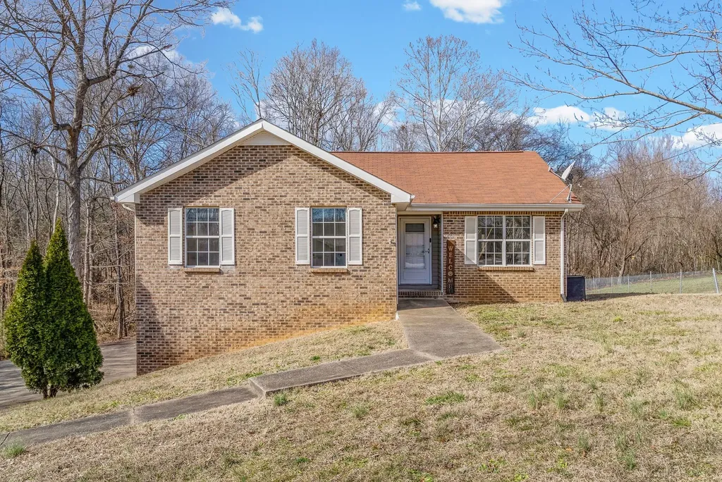 1315 Hand Drive Clarksville TN 37042