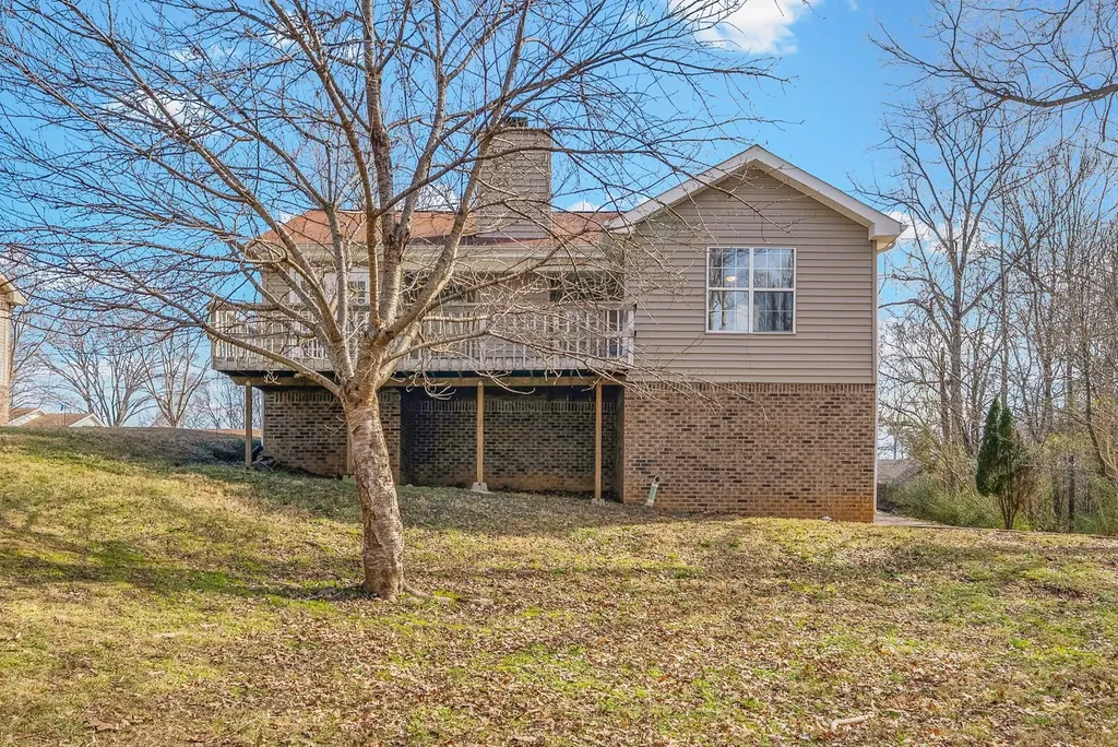 1315 Hand Drive Clarksville TN 37042