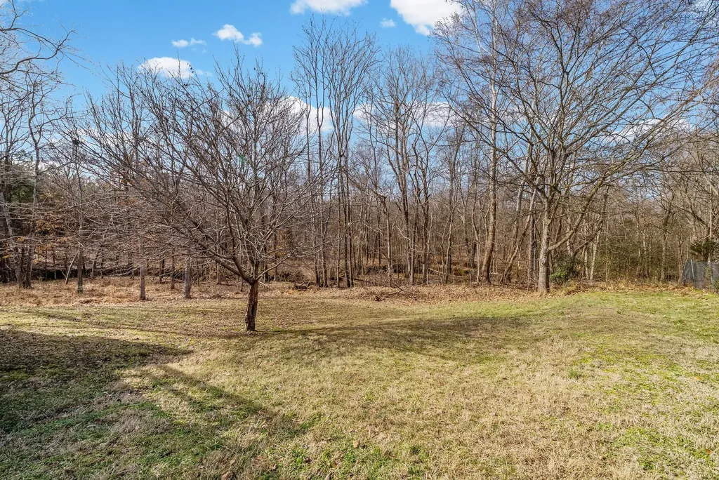 1315 Hand Drive Clarksville TN 37042