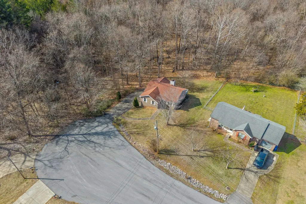 1315 Hand Drive Clarksville TN 37042