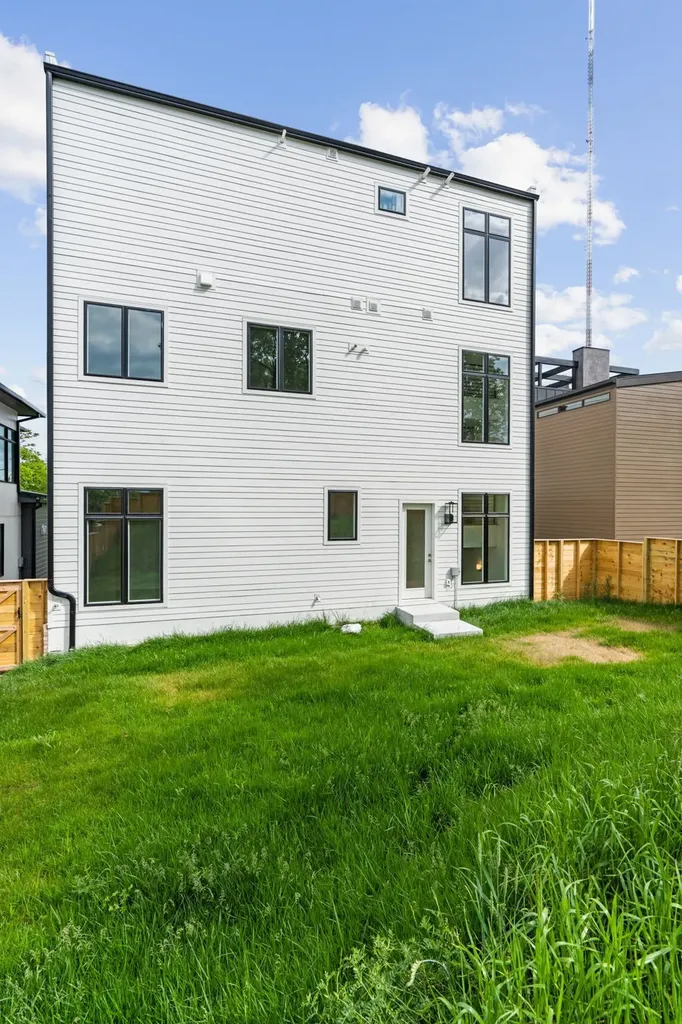 6112 Hill Circle Drive Nashville TN 37209