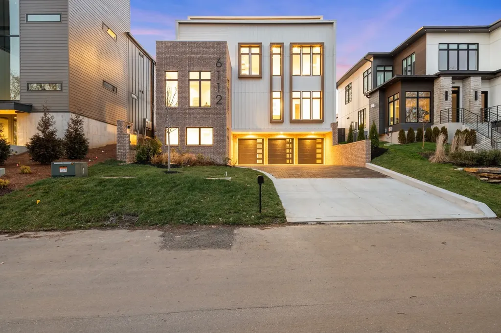 6112 Hill Circle Drive Nashville TN 37209