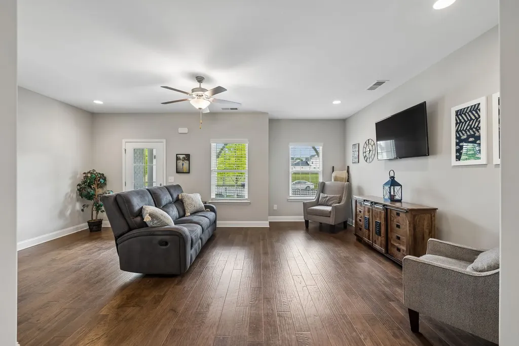 1629 Drakes Creek Road Hendersonville TN 37075