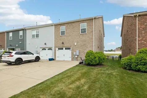 1629 Drakes Creek Road Hendersonville TN 37075