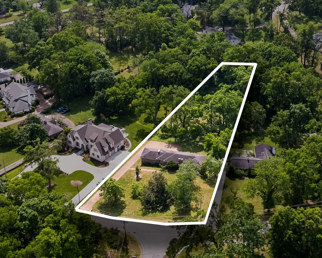 1311 Tyne Boulevard Nashville TN 37215