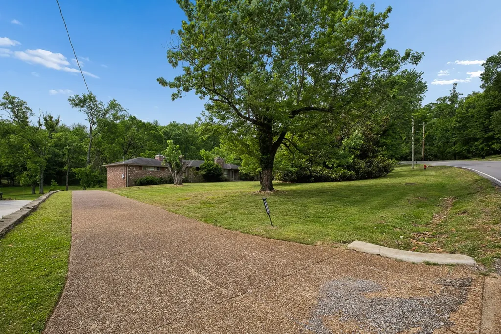 1311 Tyne Boulevard Nashville TN 37215