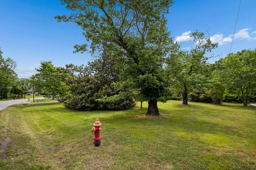 1311 Tyne Boulevard Nashville TN 37215