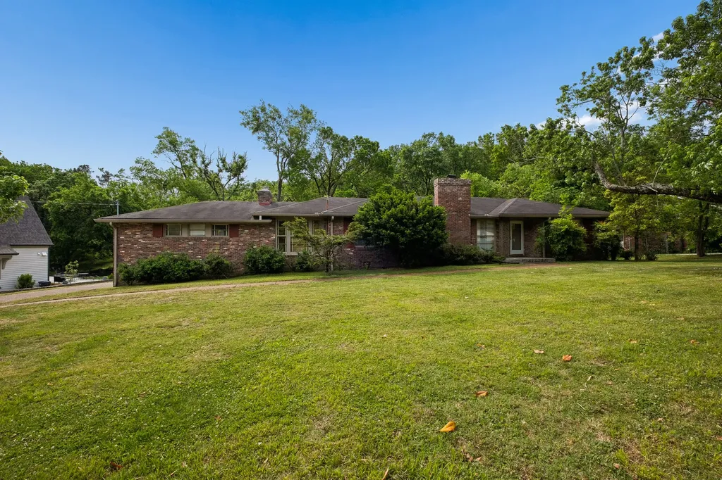 1311 Tyne Boulevard Nashville TN 37215