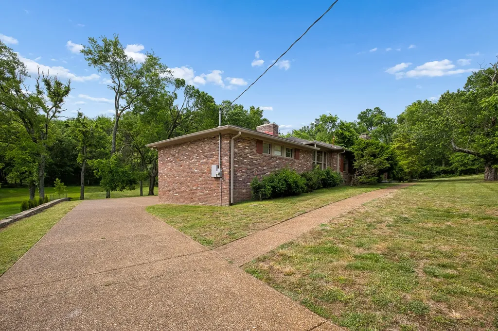 1311 Tyne Boulevard Nashville TN 37215