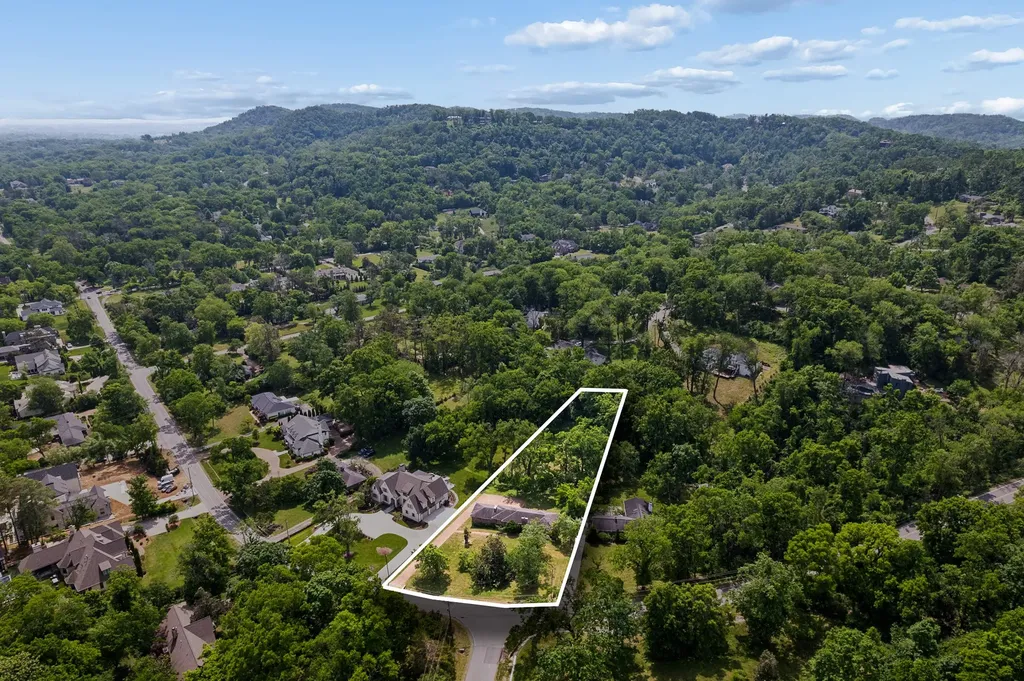 1311 Tyne Boulevard Nashville TN 37215