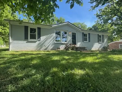 4176 Hampshire Pike Hampshire TN 38461
