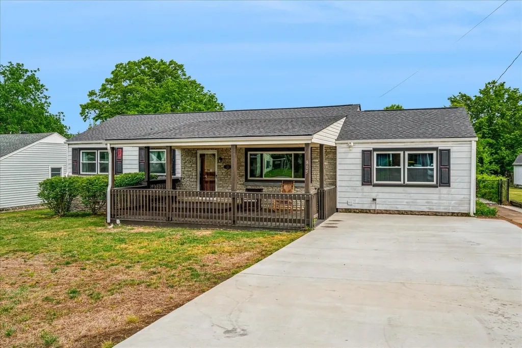 805 Wildwood Avenue Lebanon TN 37087