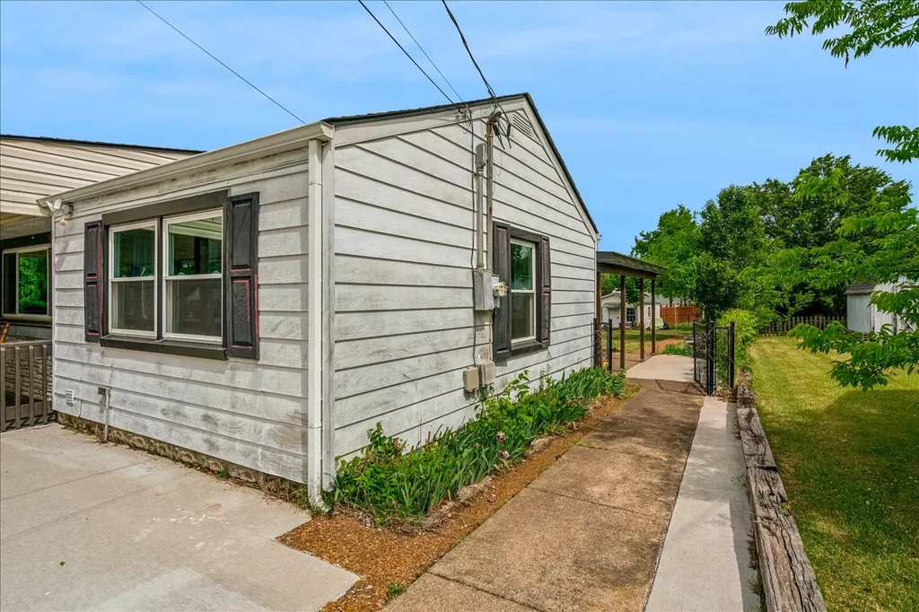 805 Wildwood Avenue Lebanon TN 37087