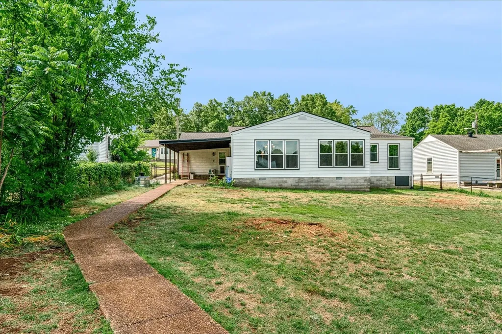 805 Wildwood Avenue Lebanon TN 37087