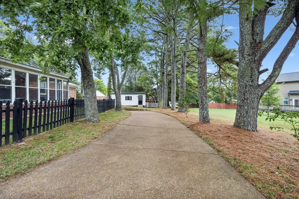 2641 Buckner Road Thompsons Station TN 37179