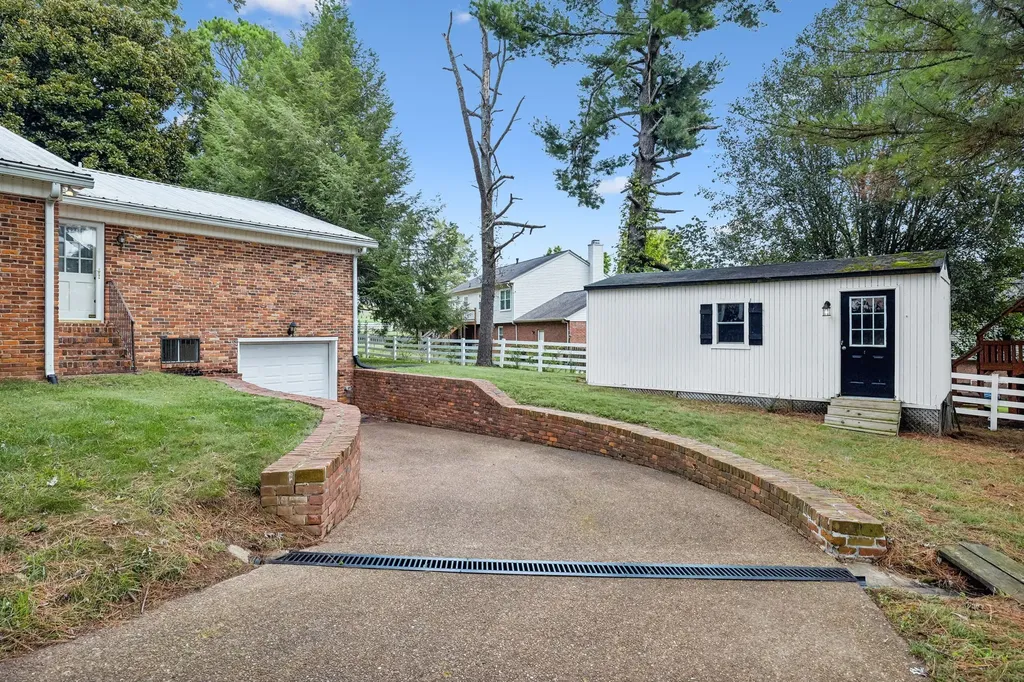 2641 Buckner Road Thompsons Station TN 37179