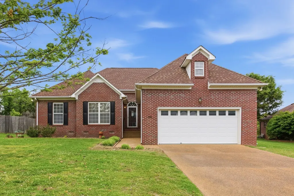 105 Green Tree Court Columbia TN 38401