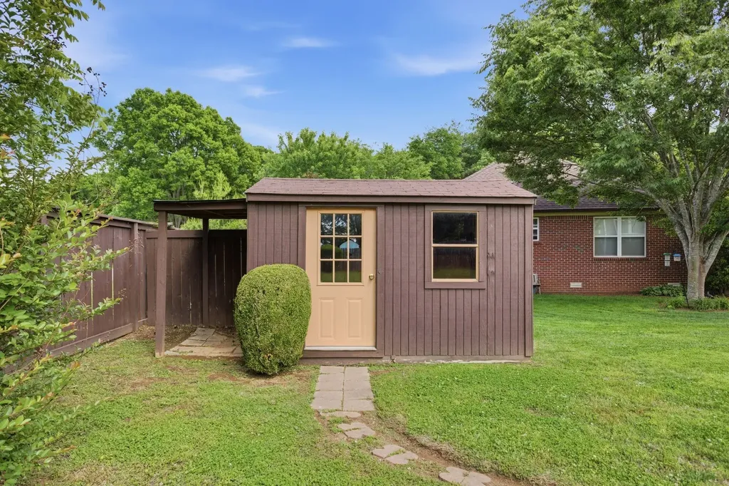 105 Green Tree Court Columbia TN 38401