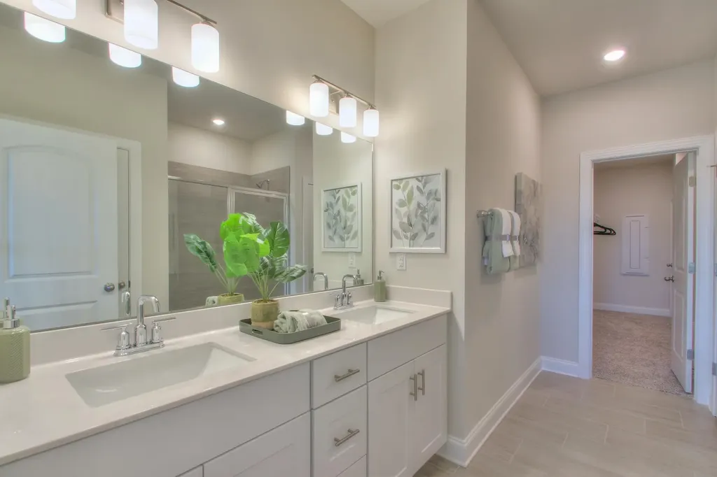 1774 Flora Grove Hermitage TN 37076