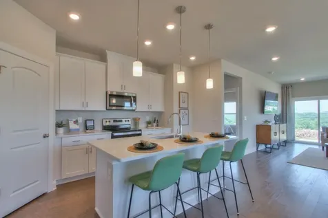 1780 Flora Grove Hermitage TN 37076