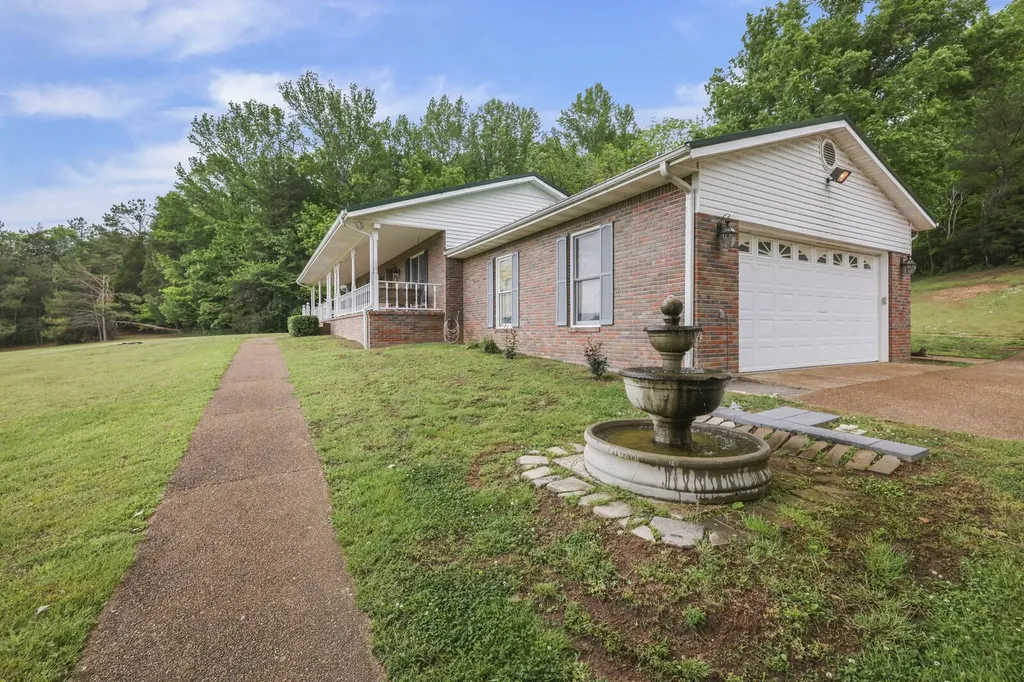 6268 Highway 100, W Centerville TN 37033