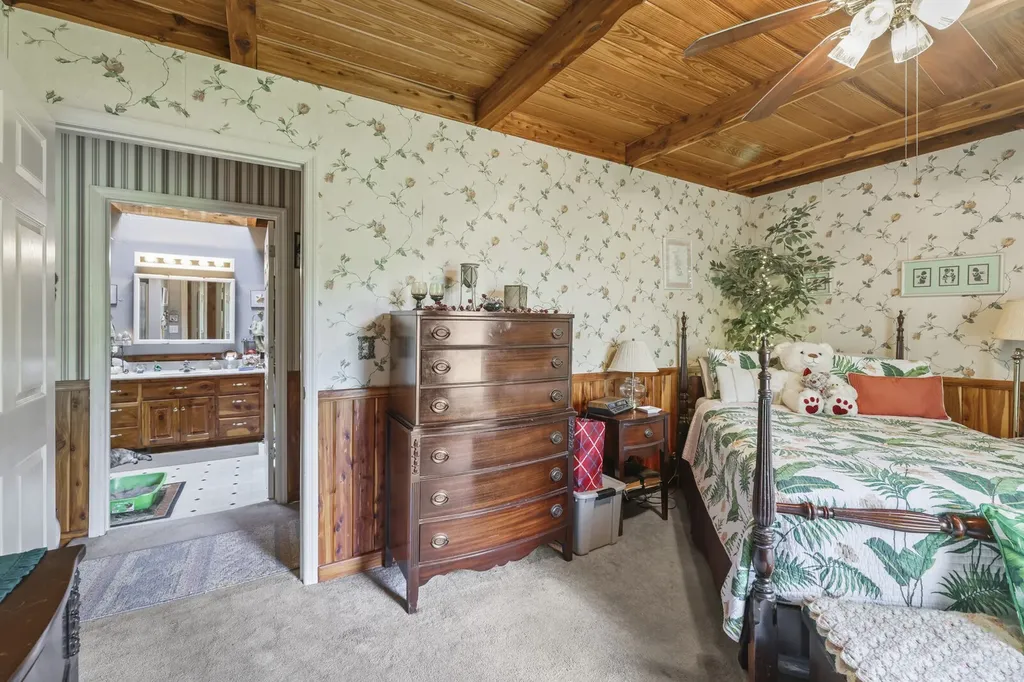 6268 Highway 100, W Centerville TN 37033