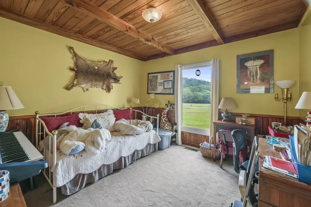 6268 Highway 100, W Centerville TN 37033