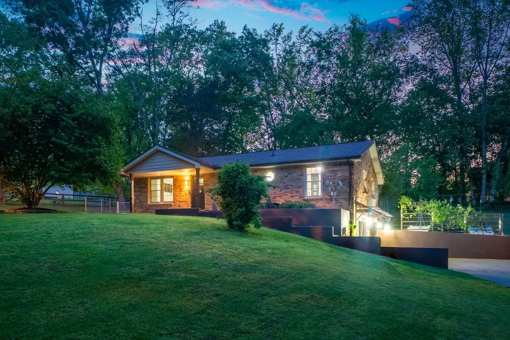 624 Bryan Road Clarksville TN 37043