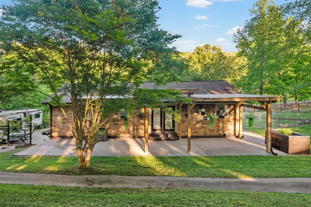 624 Bryan Road Clarksville TN 37043