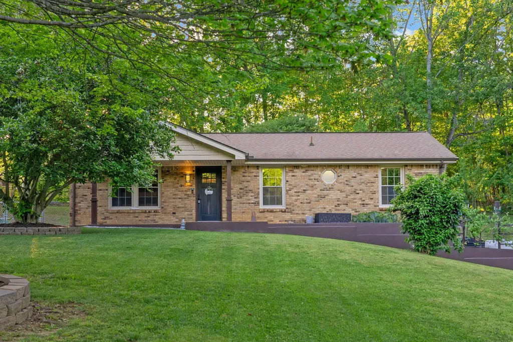 624 Bryan Road Clarksville TN 37043