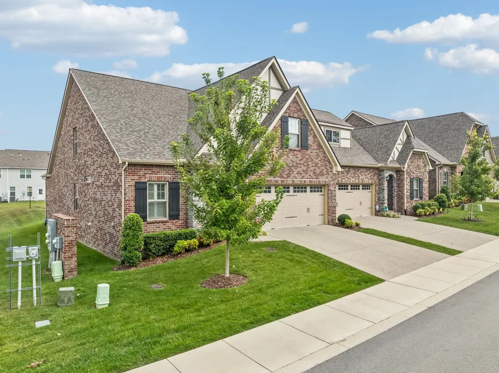 3204 Chaucer Lane Gallatin TN 37066