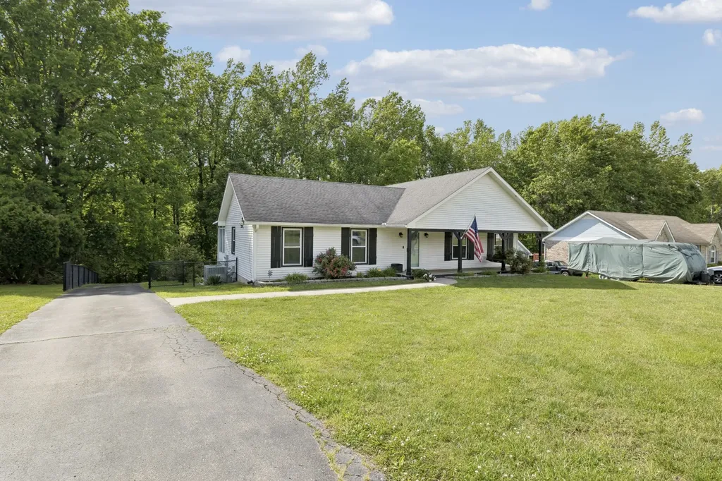 105 Hilco Drive Lafayette TN 37083