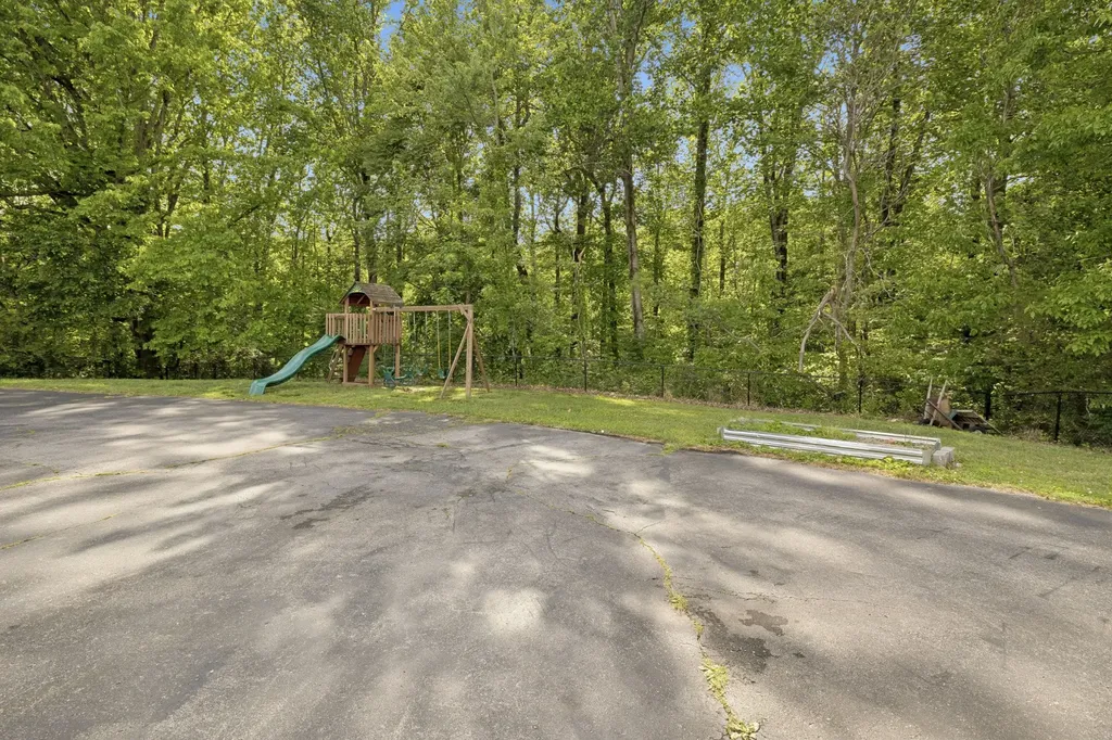 105 Hilco Drive Lafayette TN 37083