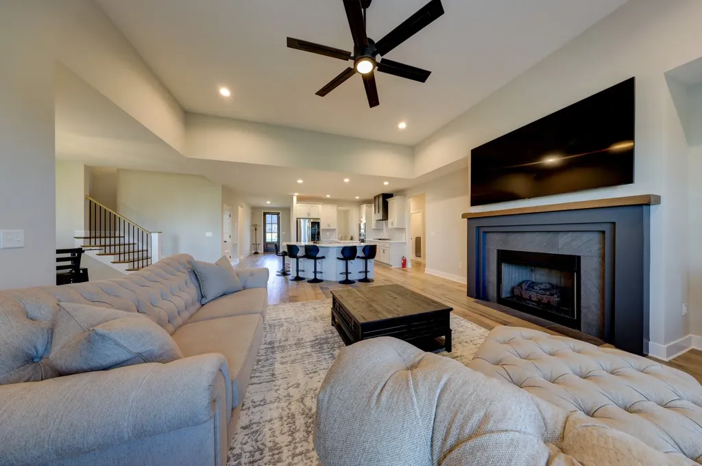 314 Clarabelle Lane Clarksville TN 37040