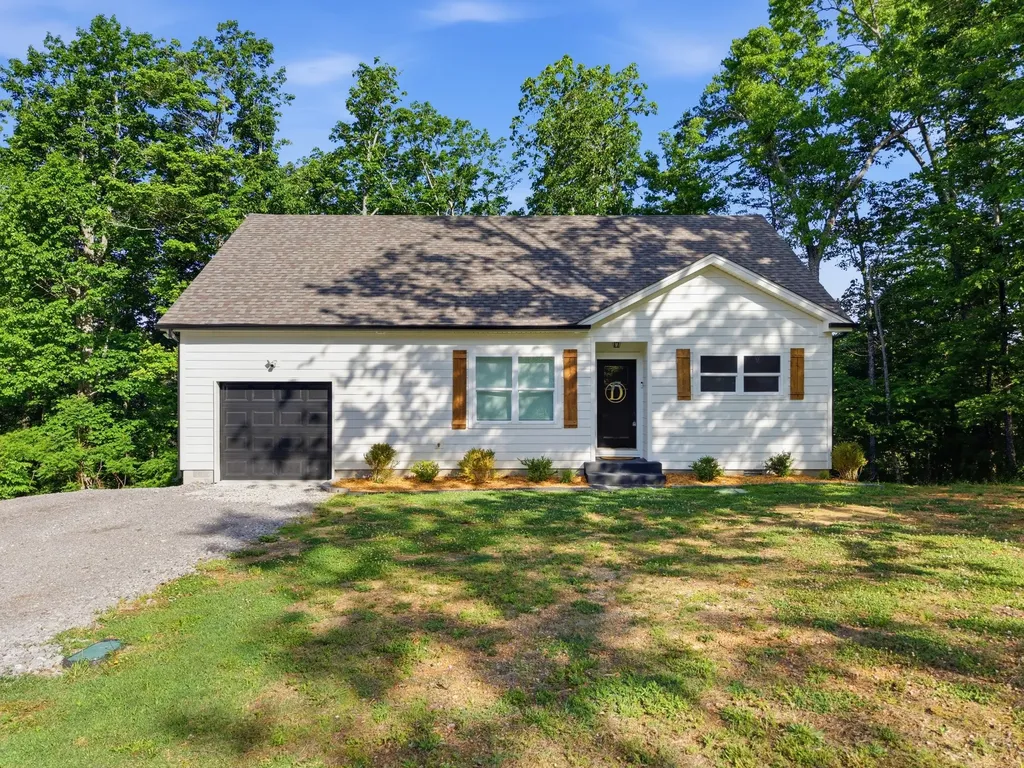331 Shiloh Lane Smithville TN 37166