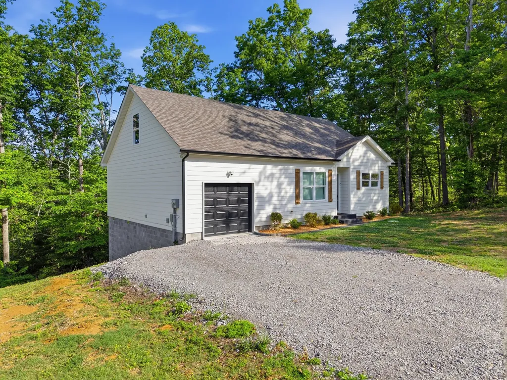 331 Shiloh Lane Smithville TN 37166