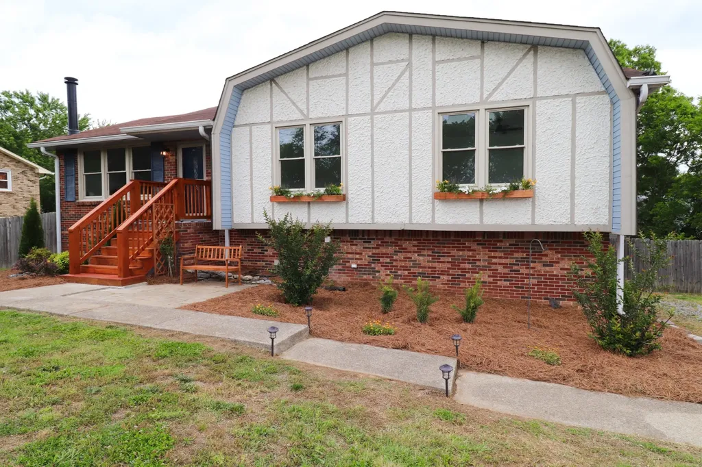 119 Susan Drive Hendersonville TN 37075
