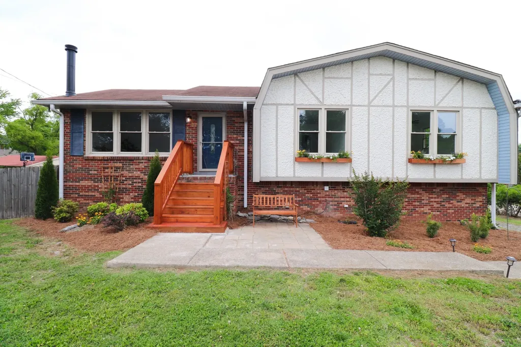 119 Susan Drive Hendersonville TN 37075