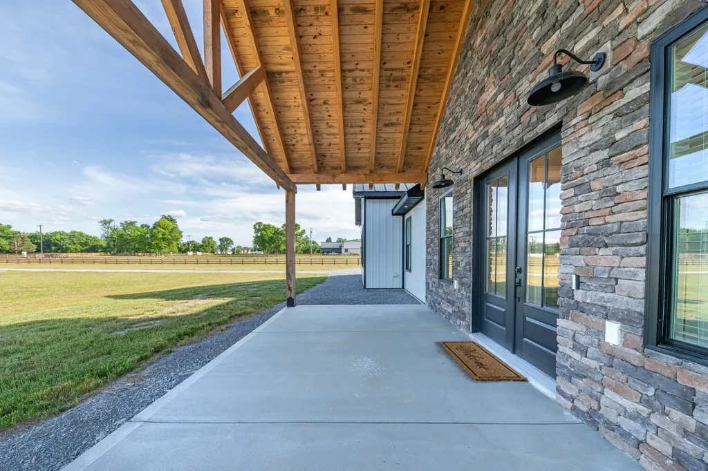 2610 Armstrong Valley Road Murfreesboro TN 37128