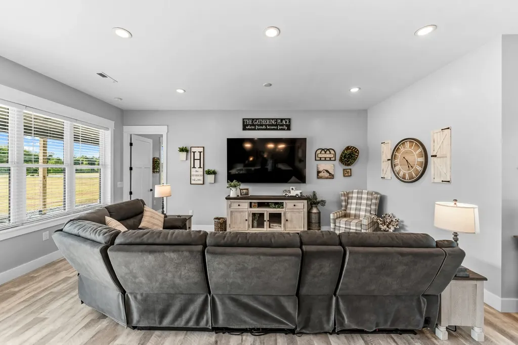 2610 Armstrong Valley Road Murfreesboro TN 37128