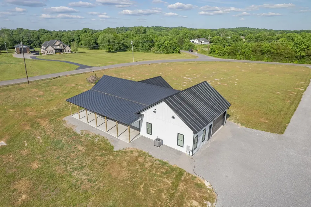 2610 Armstrong Valley Road Murfreesboro TN 37128