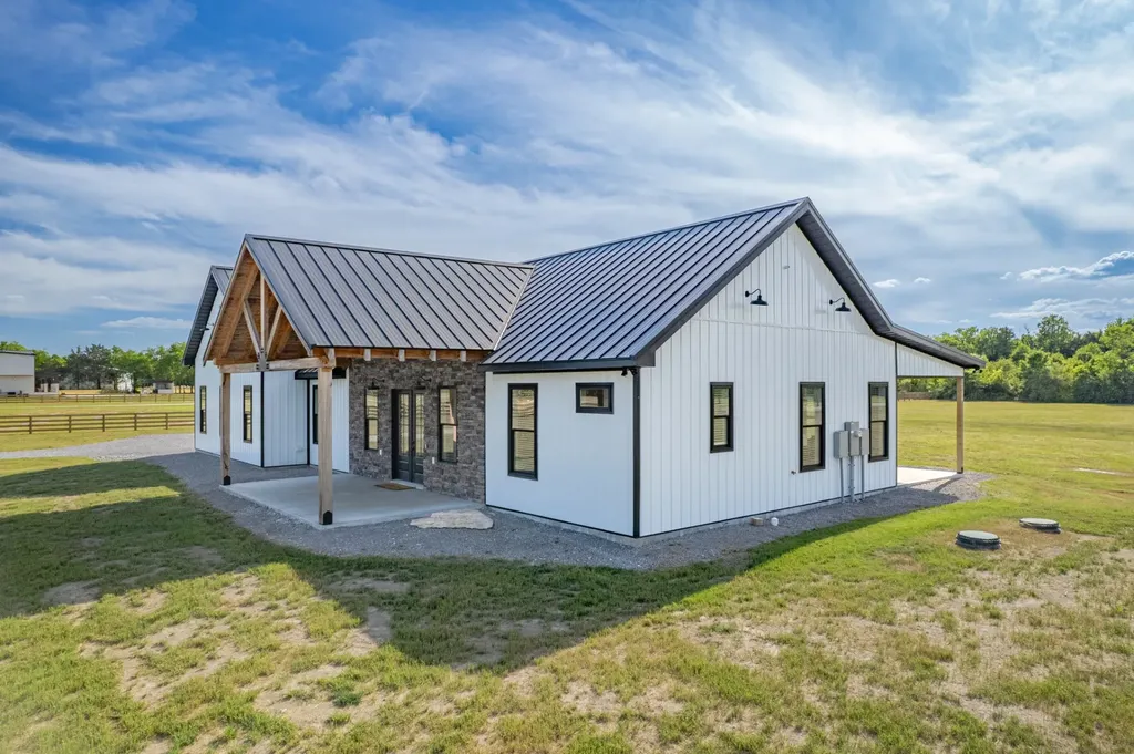 2610 Armstrong Valley Road Murfreesboro TN 37128