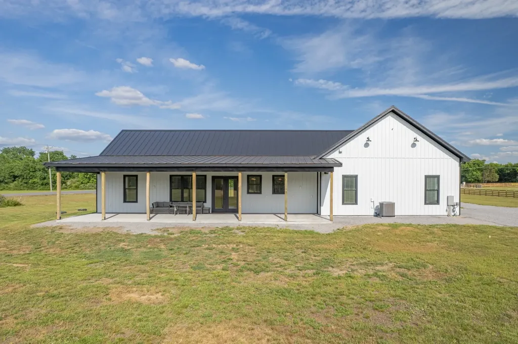 2610 Armstrong Valley Road Murfreesboro TN 37128