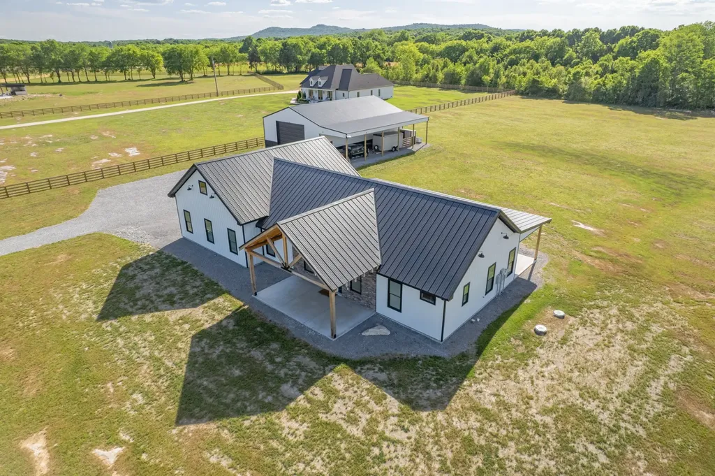 2610 Armstrong Valley Road Murfreesboro TN 37128