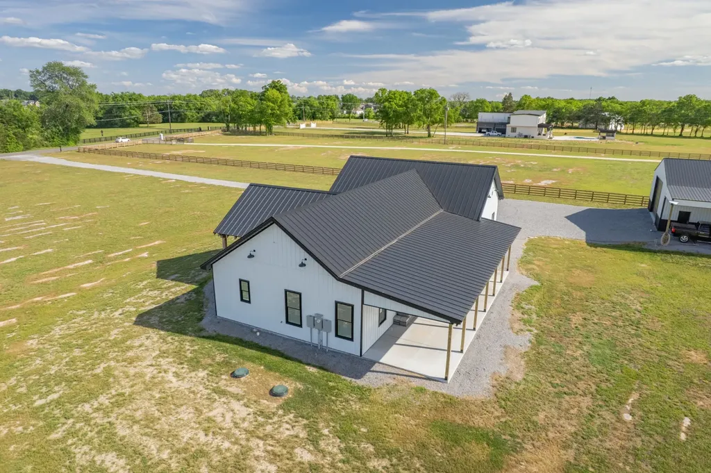 2610 Armstrong Valley Road Murfreesboro TN 37128