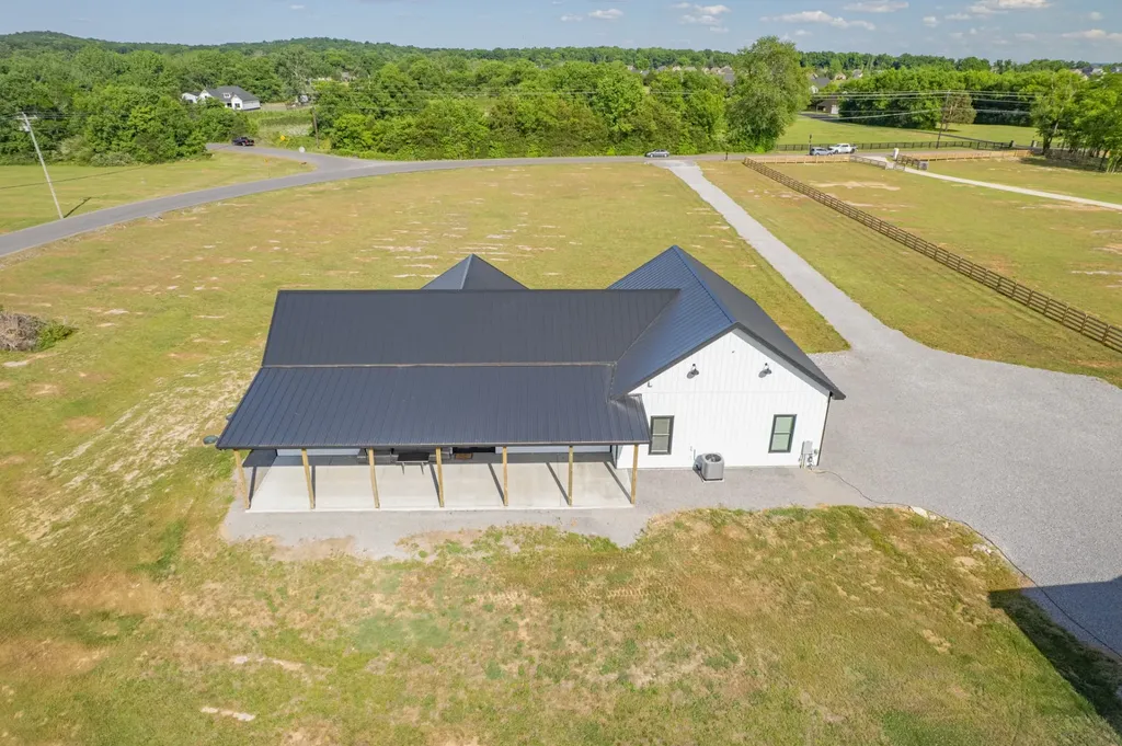 2610 Armstrong Valley Road Murfreesboro TN 37128